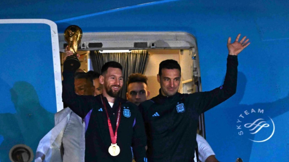 Argentine: liesse immense dès l'arrivée des champions du monde