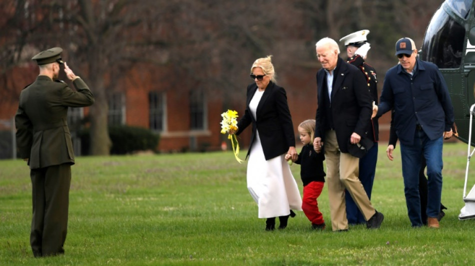 Biden celebra Pascuas y la Visibilidad Trans; los republicanos protestan 