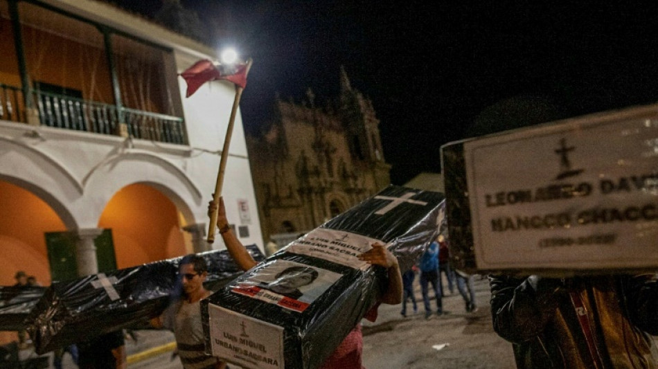 Lima se suma a protestas en Perú para que se marche la presidenta Boluarte