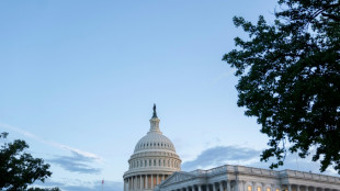 Le Sénat adopte un vaste plan pour le climat et la santé, victoire pour Biden