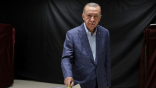 Cierre de centros de votación en Turquía, futuro incierto para Erdogan