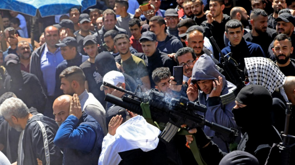 Fuerzas israelíes matan a dos combatientes palestinos en una incursión en Cisjordania