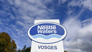 Eaux minérales altérées: deux enquêtes ouvertes à Paris visant Nestlé et Sources Alma