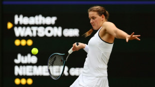 Niemeier ends Watson's Wimbledon run to reach quarters