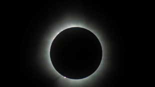 Eclipse solar total atravessa a América do Norte