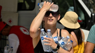 Grécia enfrenta onda de calor histórica e EUA tem temperaturas recordes