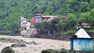 Suben a 49 los muertos por deslaves e inundaciones en India