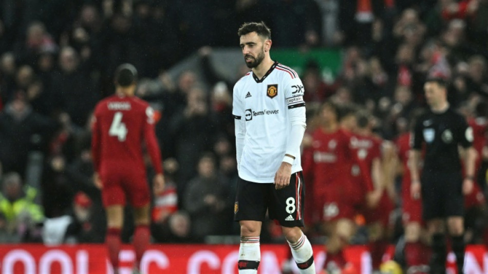 Manchester United: ten Hag défend Fernandes après la déroute contre Liverpool