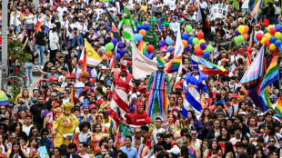 Más de 100.000 personas se sumaron a la festiva Marcha del Orgullo en Bogotá