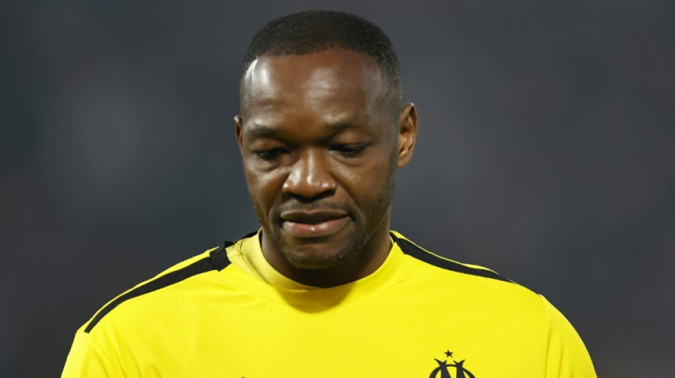 Veteran France keeper Mandanda joins Rennes after Marseille exit