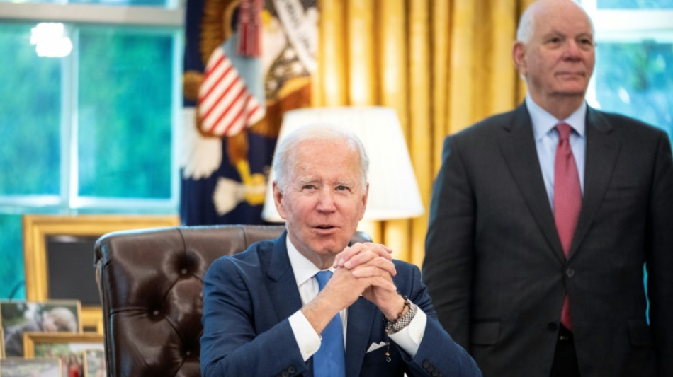 Biden logra principio de acuerdo con republicanos para evitar default en EEUU