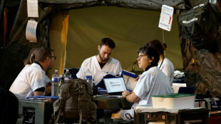 Heridos de Gaza reciben atención en un buque hospital francés