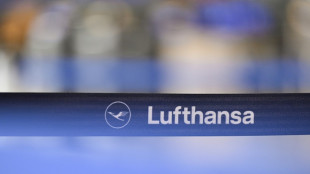 Streik der Lufthansa-Flugbegleiter in Frankfurt begonnen