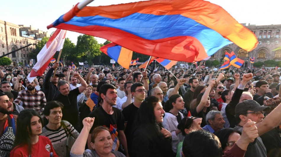 Protesta masiva en Armenia contra el traspaso de tierras a Azerbaiyán