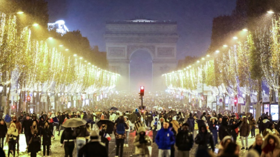 Mondial: les supporters français déçus de la défaite des Bleus malgré un match "extraordinaire"