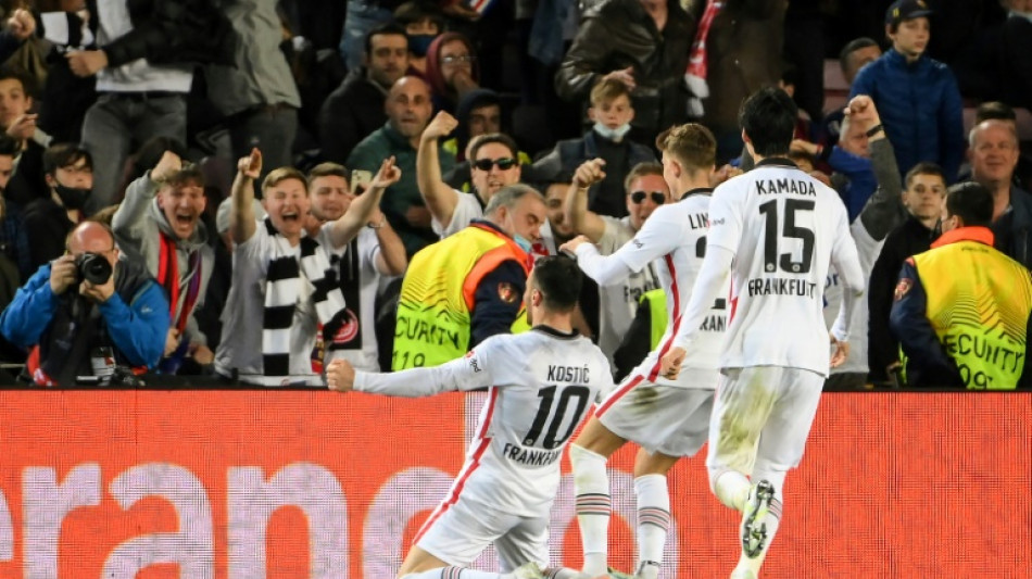 Frankfurt stun Barcelona to reach Europa League semis