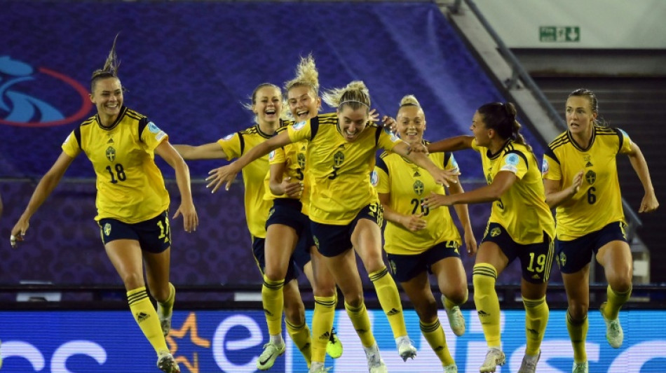 Sweden strike late to set up England Euro 2022 semi-final