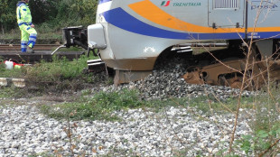 Treno esce dai binari a Milano, un ferito