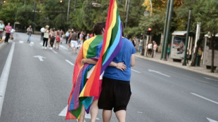 Parejas homosexuales y sus hijos vislumbran "un día histórico" en Grecia