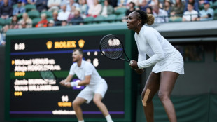 'He played hard to get': Venus in winning return with Murray