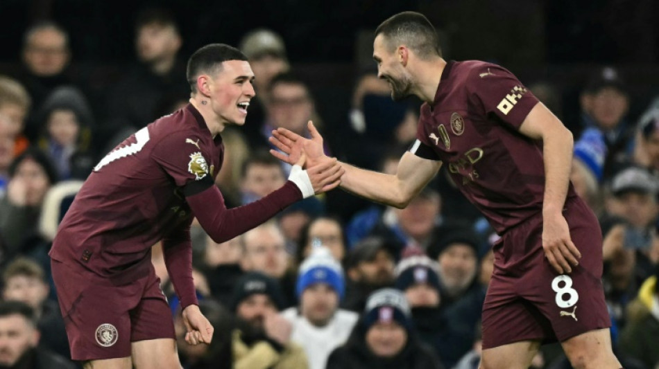 Foden stars as Man City hit Ipswich for six