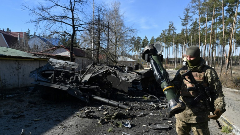 Ukrainian soldier thanks Britain as missiles wreck Russian tanks 