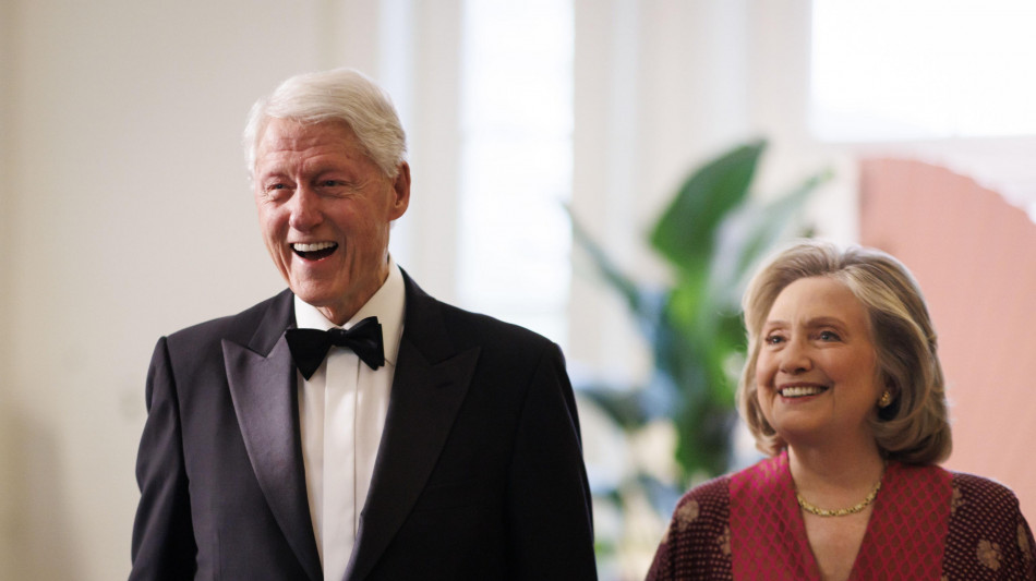 'Bill e Hillary sostengono decisione di Biden di non lasciare'