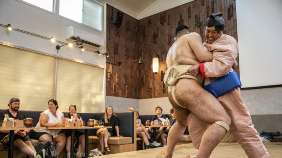 Japon: l'appétit des touristes étrangers pour le sumo aiguisé par la pandémie