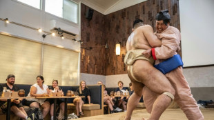 Japon: l'appétit des touristes étrangers pour le sumo aiguisé par la pandémie