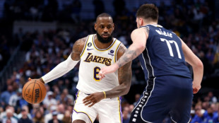 NBA: James (Lakers), blessé à un pied, pourrait être absent plusieurs semaines (médias)