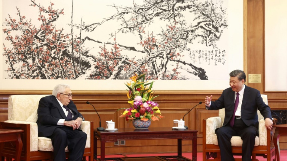 Xi Jinping se reúne con el ex secretario de Estado de EEUU Henry Kissinger