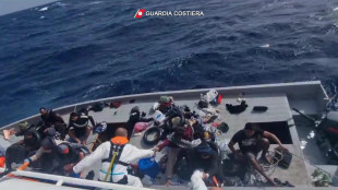 Si capovolge un barcone di migranti, 21 dispersi