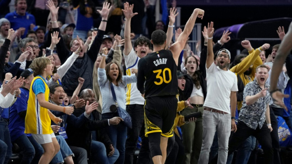 NBA: Golden State, avec Curry en mode super "clutch", terrasse des Bucks sans Giannis