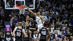 NBA: Giannis règne chez les Kings, Thompson brûlant face aux Suns