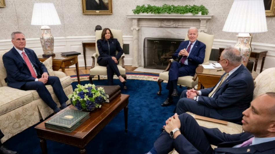 Biden y republicanos terminan nuevamente sin acuerdo reunión por deuda