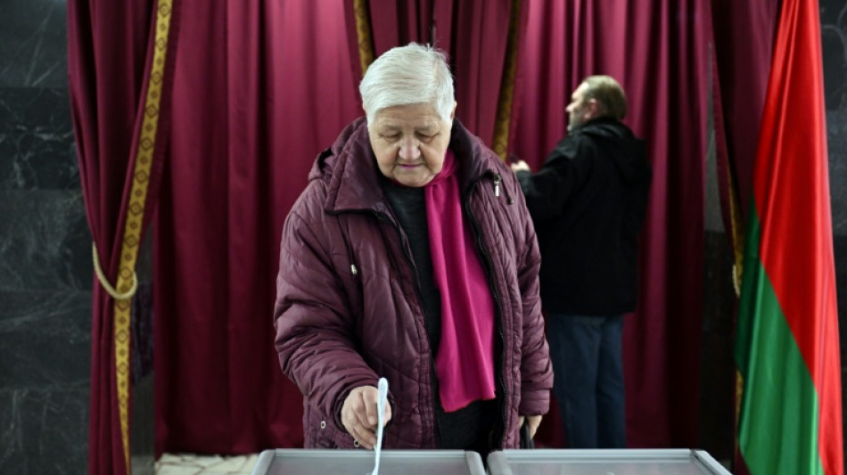 Bielorrusia vota en presidenciales con Lukashenko a las puertas de un séptimo mandato