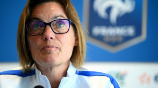 Euro féminin: "les dotations de l'UEFA ne me regardent pas", tranche Diacre