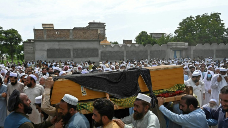 Grupo yihadista EI reivindica atentado que dejó 54 muertos en Pakistán