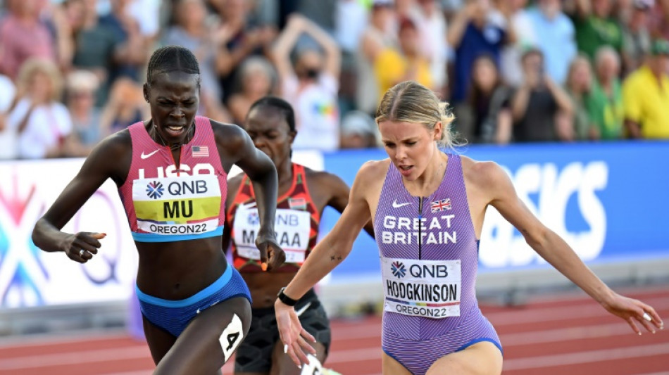 Olympic champion Mu holds off Hodgkinson for 800m gold