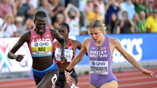 Olympic champion Mu holds off Hodgkinson for 800m gold