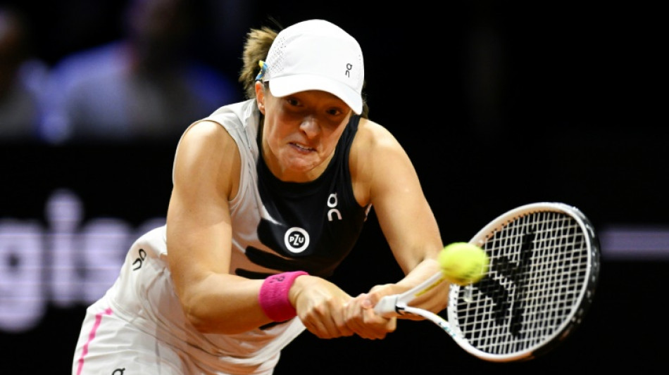 WTA: Swiatek (N.1) rejoint Sabalenka (N.2) en finale à Stuttgart après l'abandon de Jabeur