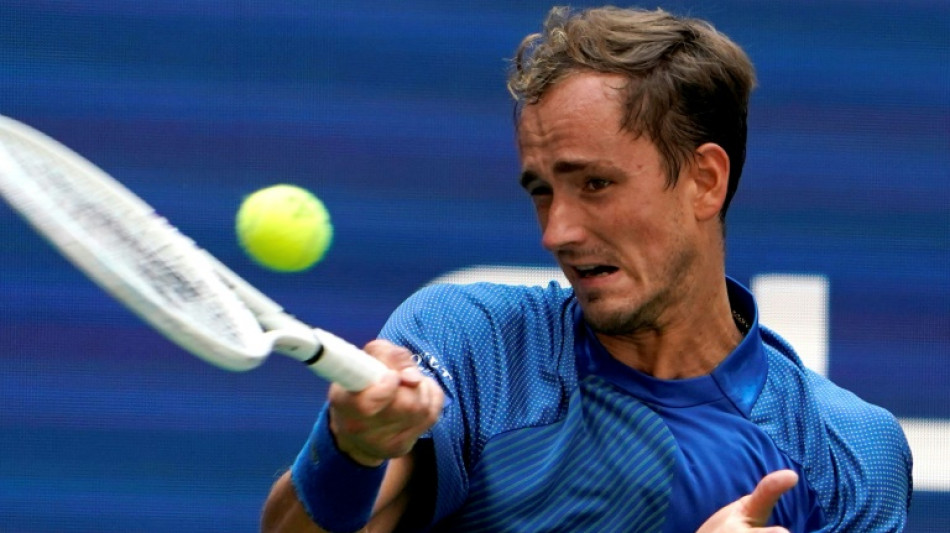 Medvedev eases into US Open second round