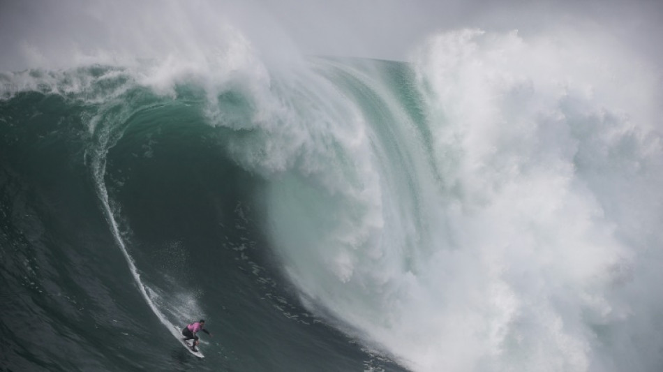 Surf de grosses vagues: victoires à Nazaré des Brésiliens Chianca et Gabeira, la Française Dupont blessée