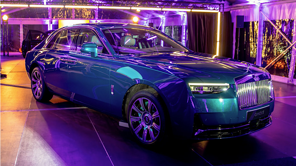 Eleganza in un ambiente storico: La nuova Rolls-Royce Ghost Serie II celebra la sua prima tedesca al Grand Hotel Heiligendamm